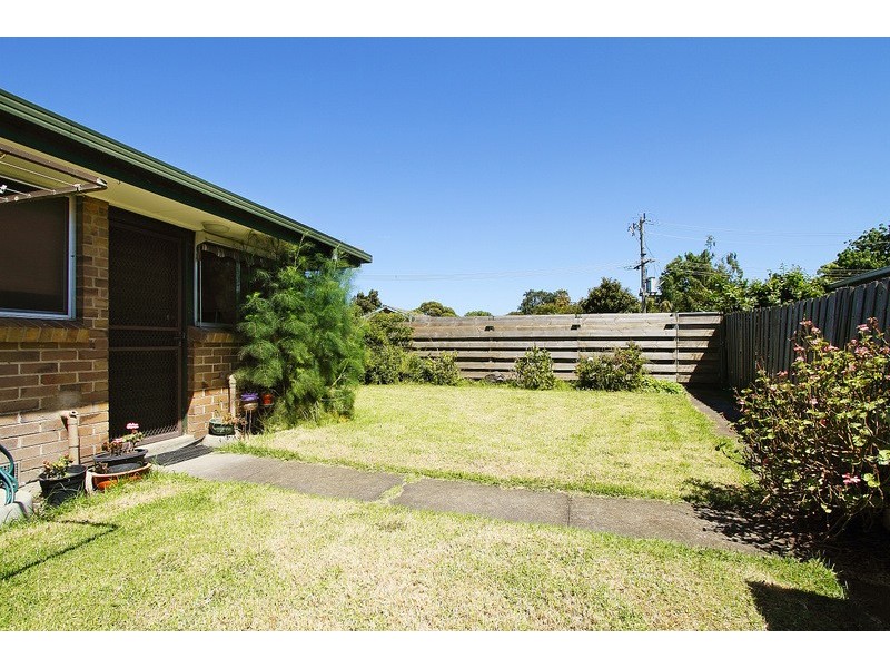 1/2 Charles Street, Pakenham VIC 3810