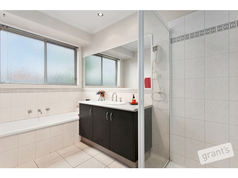 36 Clifford Drive, Pakenham VIC 3810