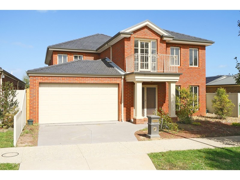 21 Juliet Gardens, Pakenham VIC 3810