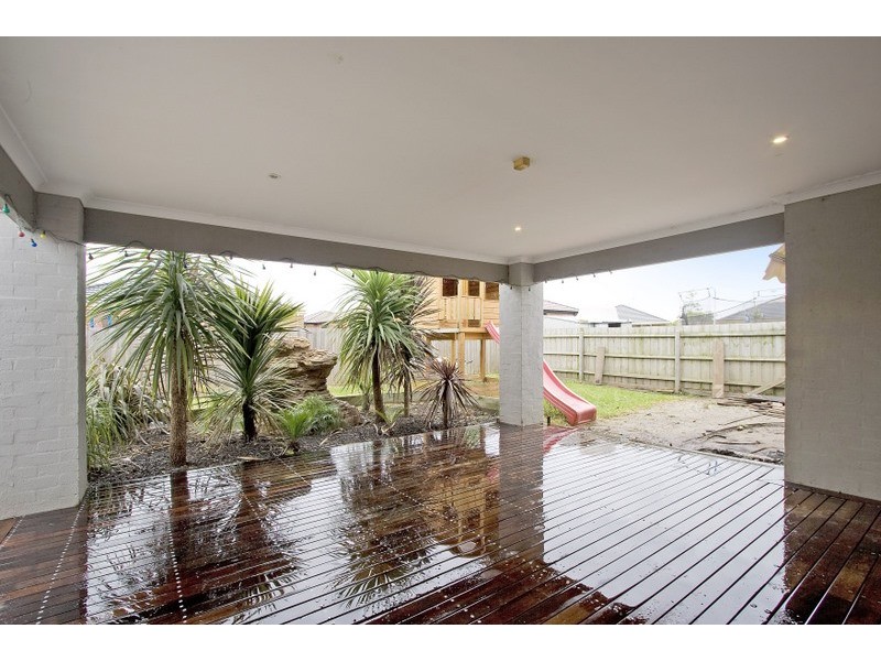 8 Streeton Court, Pakenham VIC 3810