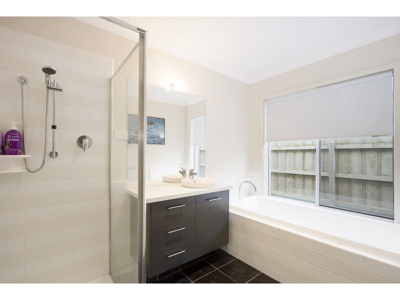 8 Streeton Court, Pakenham VIC 3810