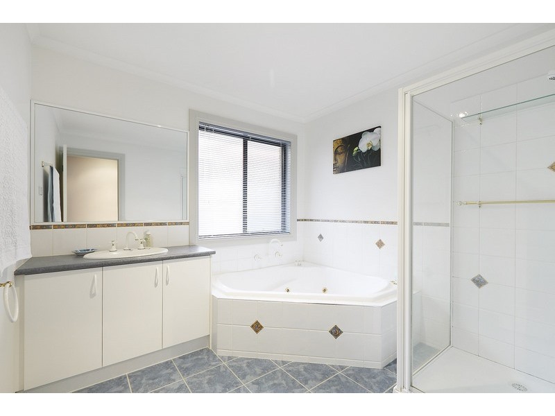 110 Reema Boulevard, Endeavour Hills VIC 3802