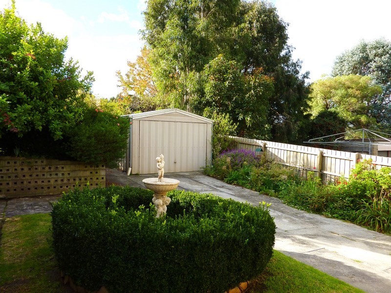 12 Leonard Court, Pakenham VIC 3810