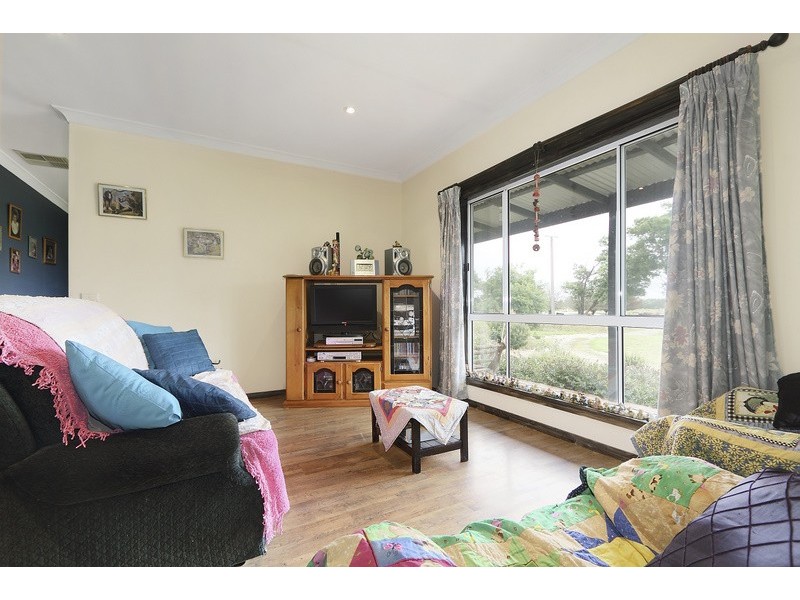 370 Lone Pine Road, Garfield VIC 3814