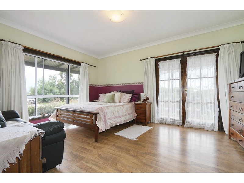 370 Lone Pine Road, Garfield VIC 3814