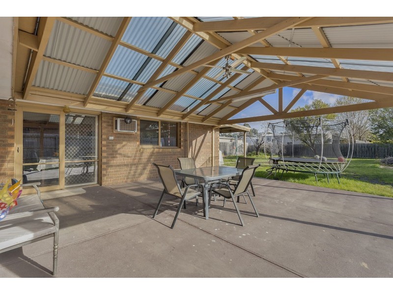 20 Lorraine Court, Pakenham VIC 3810