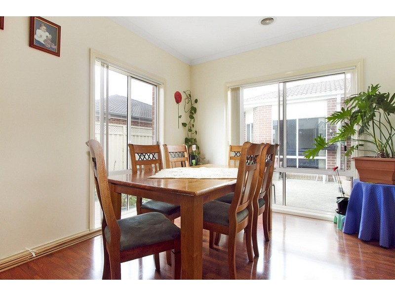 18 Bluehills Boulevard, Pakenham VIC 3810