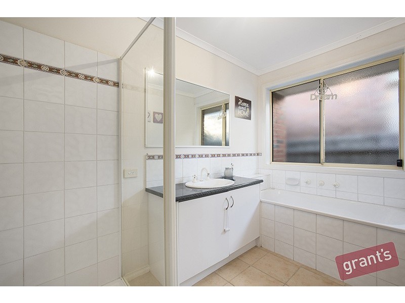 22 Darvell Court, Pakenham VIC 3810