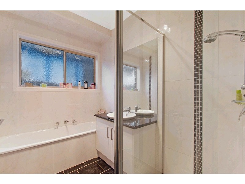 130 Ahern Road, Pakenham VIC 3810