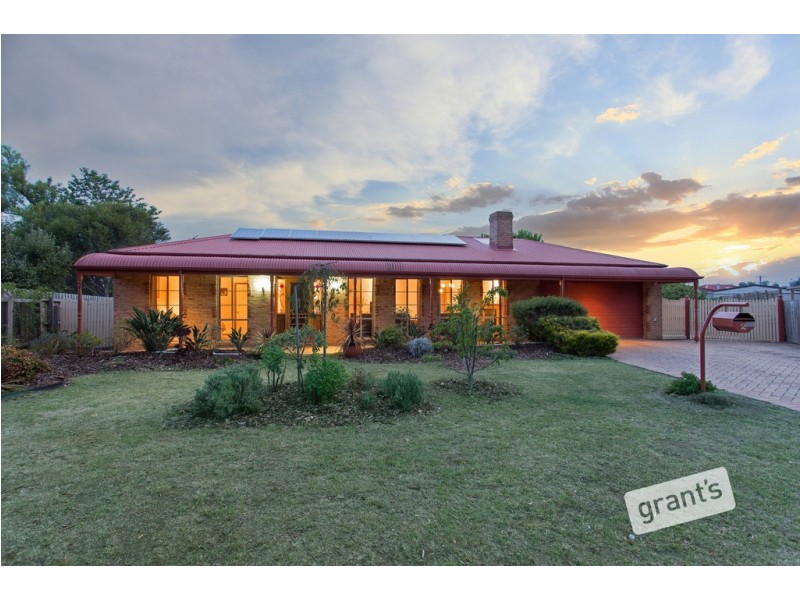 2 Stirrup Court, Pakenham VIC 3810