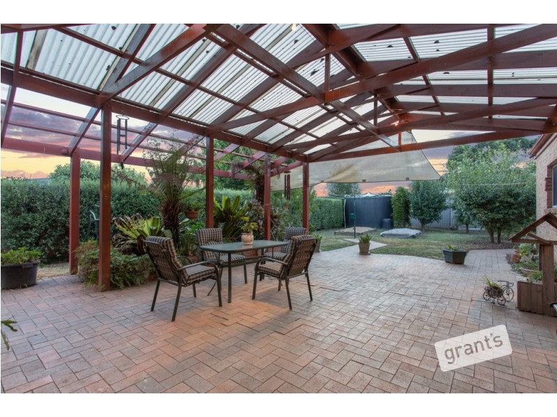 2 Stirrup Court, Pakenham VIC 3810