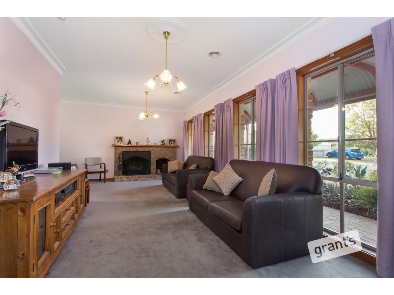 2 Stirrup Court, Pakenham VIC 3810