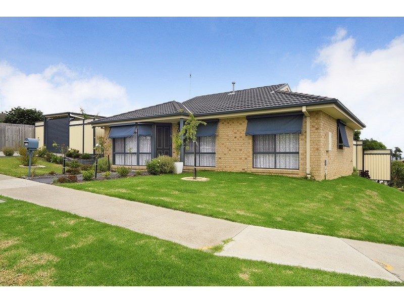 34 Silver Gum Drive, Pakenham VIC 3810