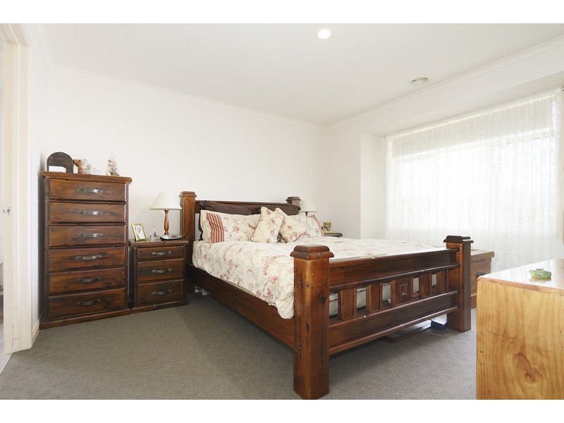 17 Jacaranda Way, Pakenham VIC 3810