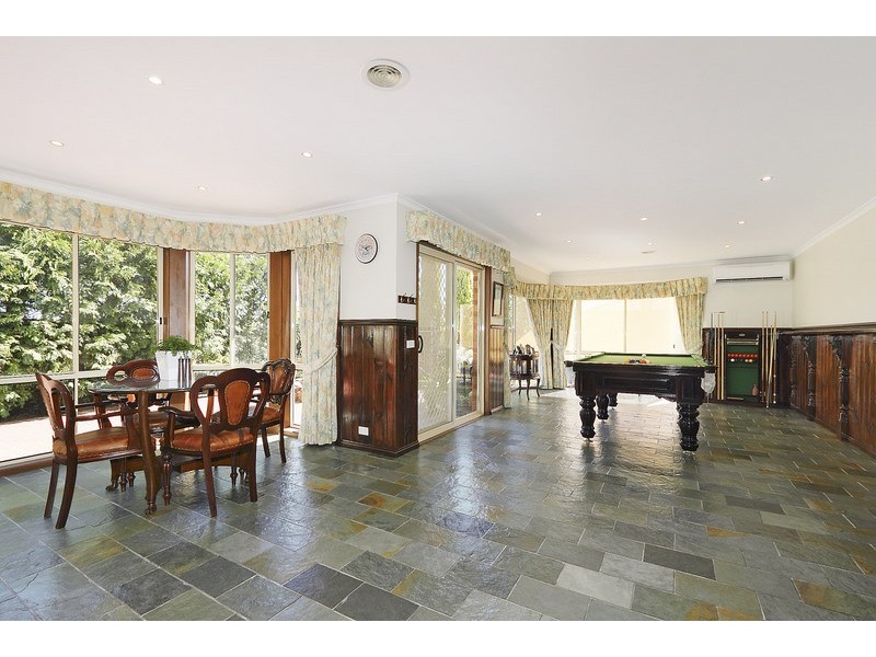 44 Thomas Place, Pakenham VIC 3810