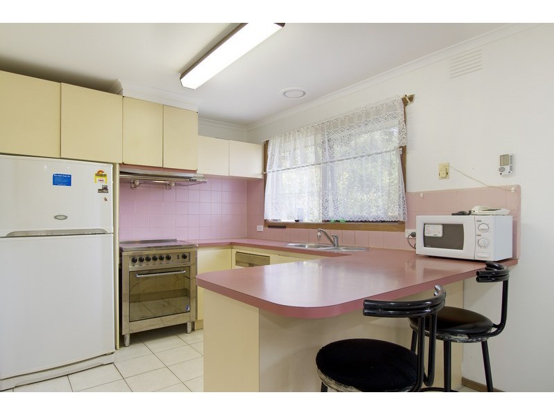 15 Throsby Close, Endeavour Hills VIC 3802