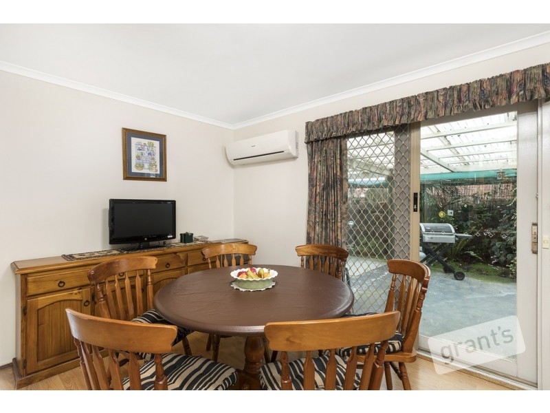 10 Cantle Close, Pakenham VIC 3810