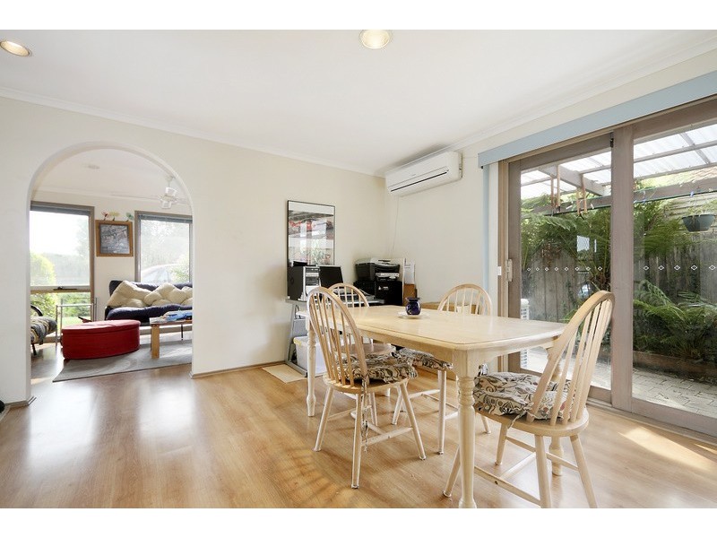 6 Eleanor Court, Pakenham VIC 3810