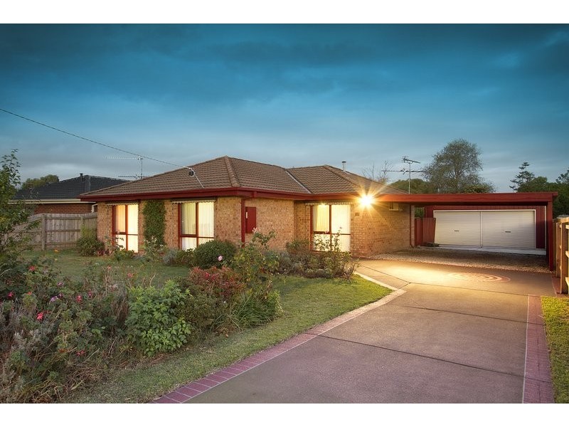 64 Racecourse Road, Pakenham VIC 3810