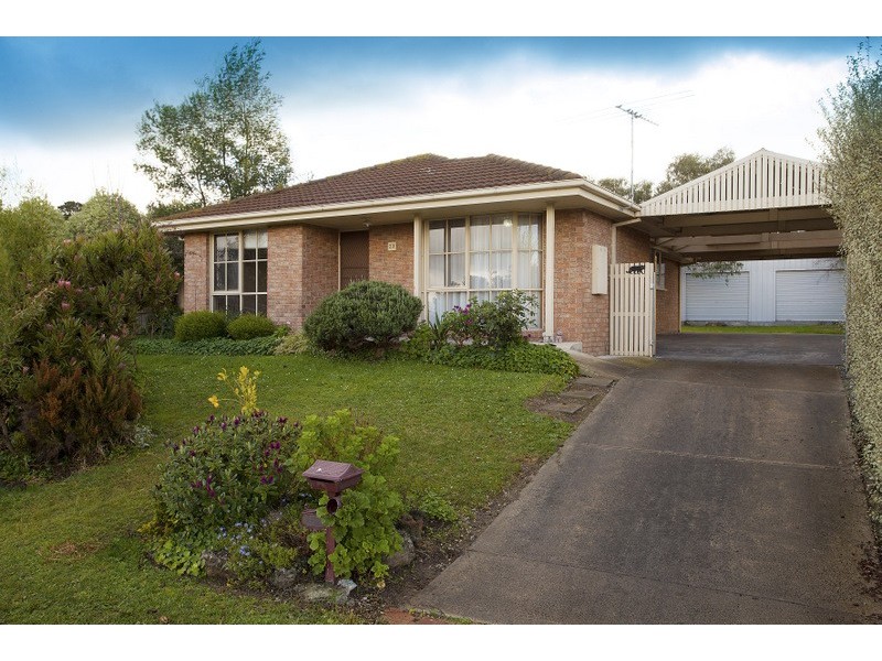 23 Montclaire Court, Pakenham VIC 3810