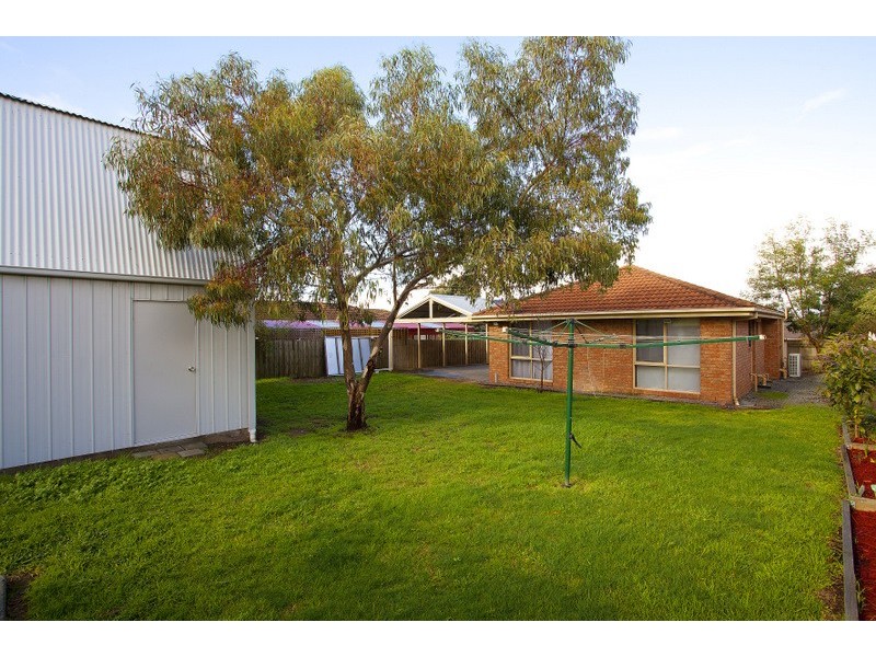 23 Montclaire Court, Pakenham VIC 3810