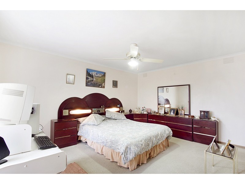 87 John Fawkner Drive, Endeavour Hills VIC 3802