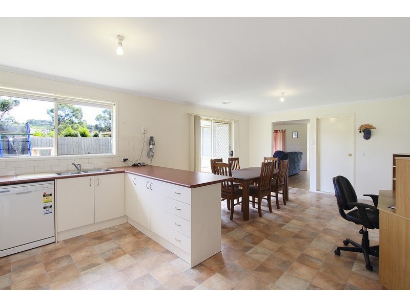 23 Osborn Grove, Pakenham VIC 3810