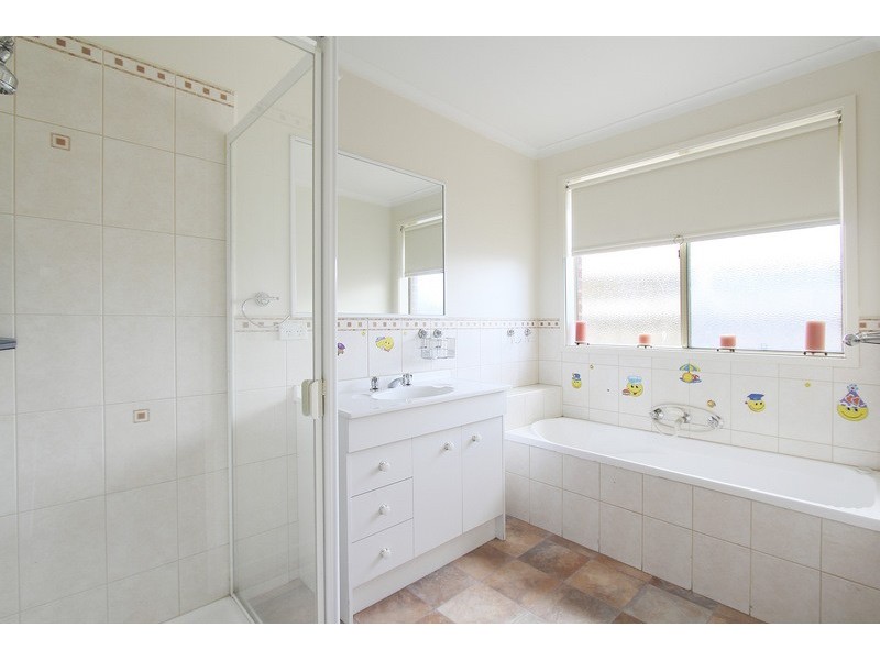 23 Osborn Grove, Pakenham VIC 3810