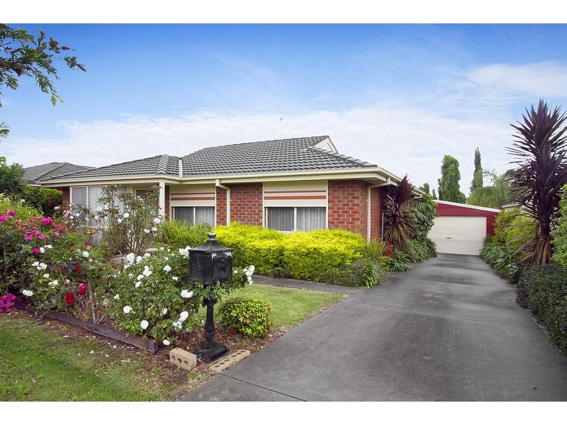 14 Ebony Drive, Pakenham VIC 3810