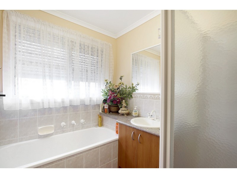 14 Ebony Drive, Pakenham VIC 3810