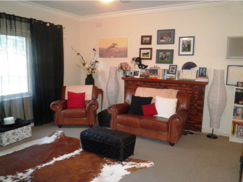 1/26  Henty Street, Pakenham VIC 3810