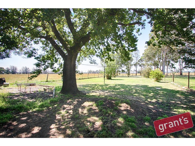 19 Station Street, Nar Nar Goon VIC 3812