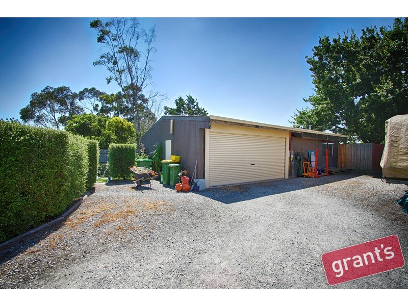 19 Station Street, Nar Nar Goon VIC 3812