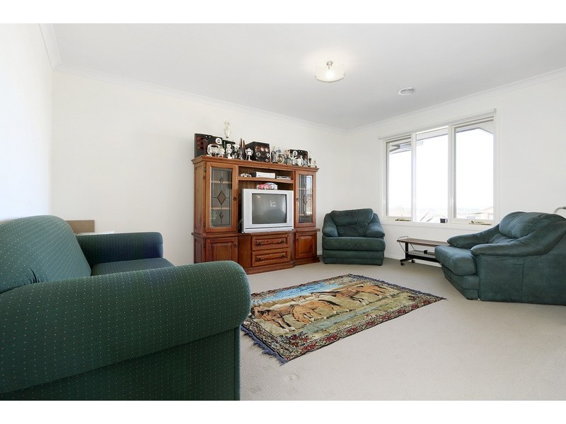 30 Victoria Place, Pakenham VIC 3810