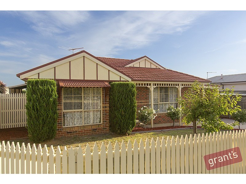 8 Jarrah Court, Pakenham VIC 3810