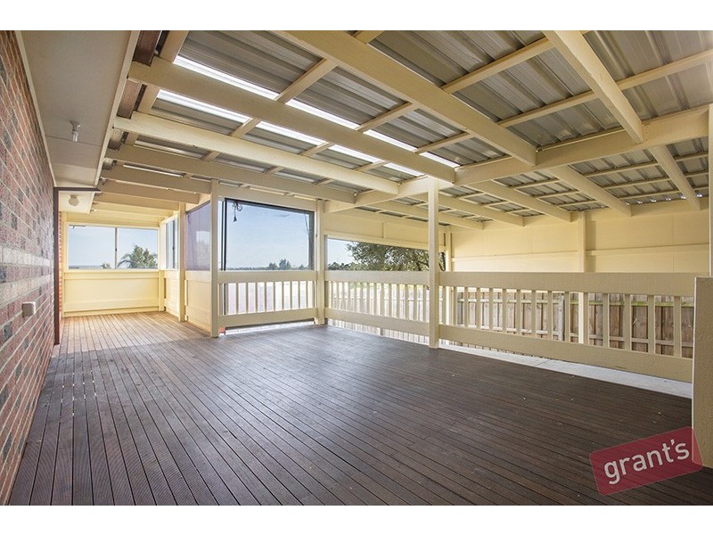8 Jarrah Court, Pakenham VIC 3810