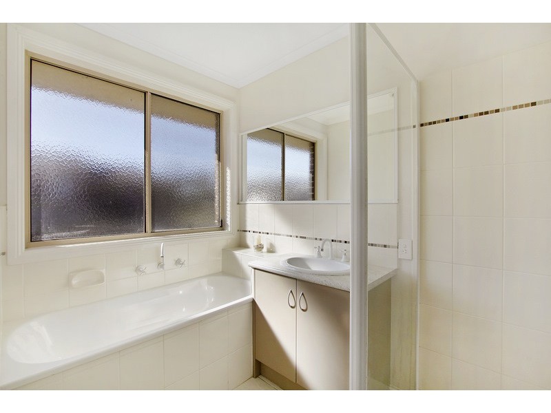 23 Riviera Drive, Pakenham VIC 3810