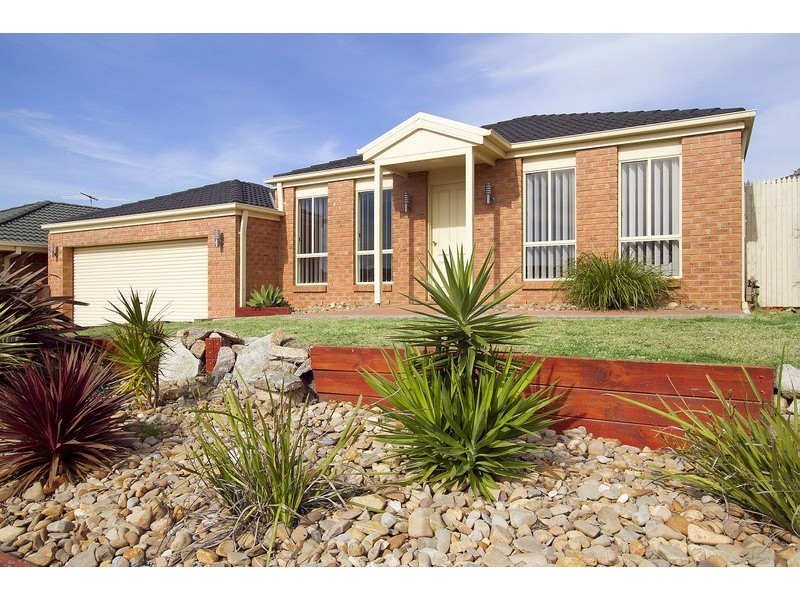 19 Tuscany Rise, Pakenham VIC 3810