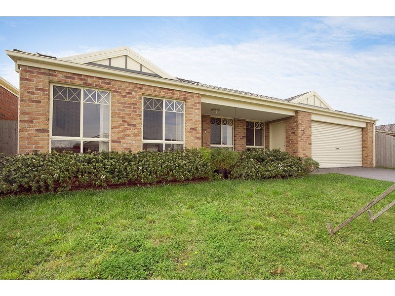 37 Storey Drive, Pakenham VIC 3810