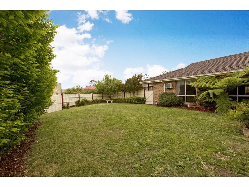 19 Baltaser Drive, Pakenham VIC 3810