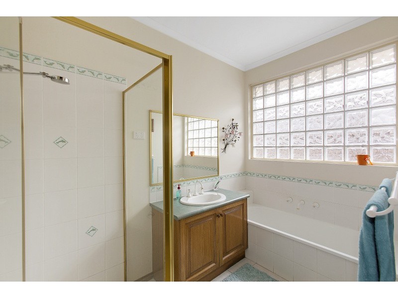 19 Baltaser Drive, Pakenham VIC 3810