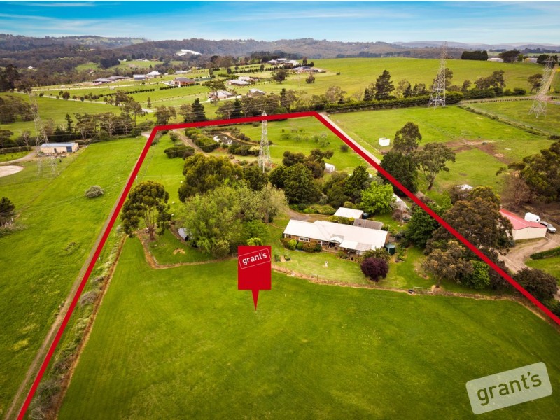 30 Mullane Road, Pakenham VIC 3810