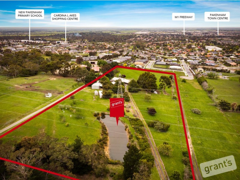 30 Mullane Road, Pakenham VIC 3810