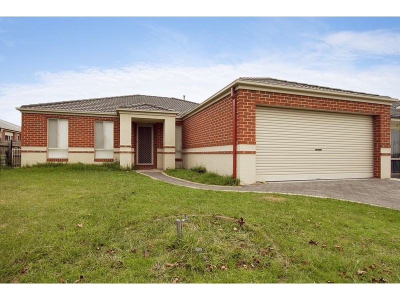13 Grice Quadrant, Pakenham VIC 3810