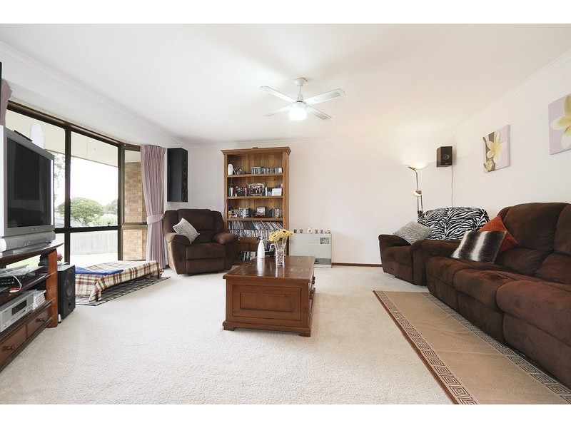 36 Duncan Drive, Pakenham VIC 3810