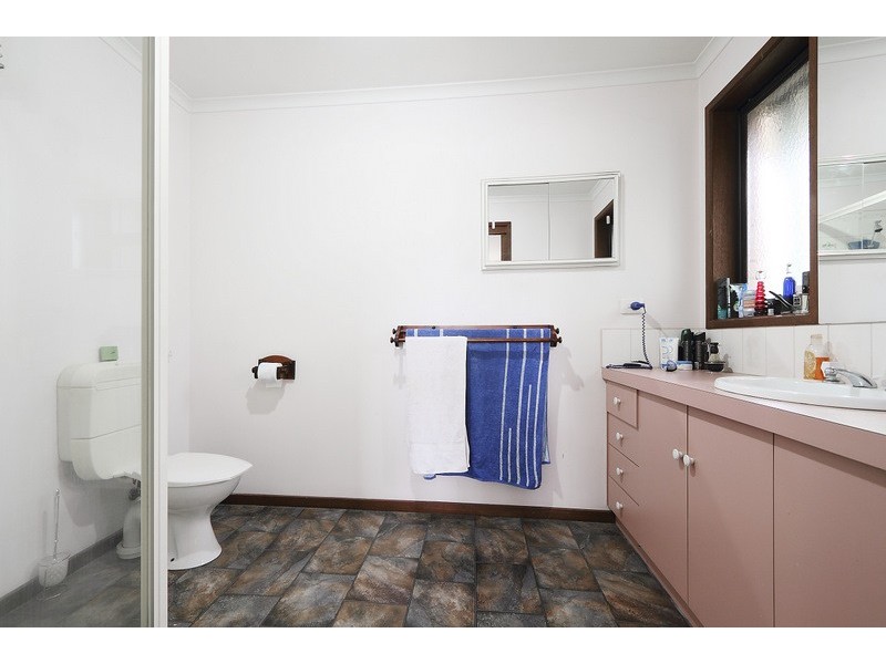 36 Duncan Drive, Pakenham VIC 3810