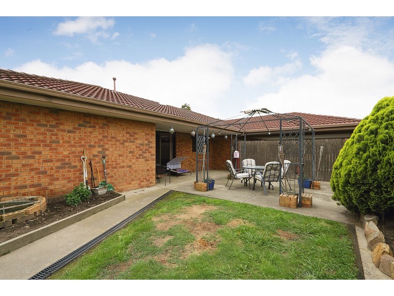 36 Duncan Drive, Pakenham VIC 3810