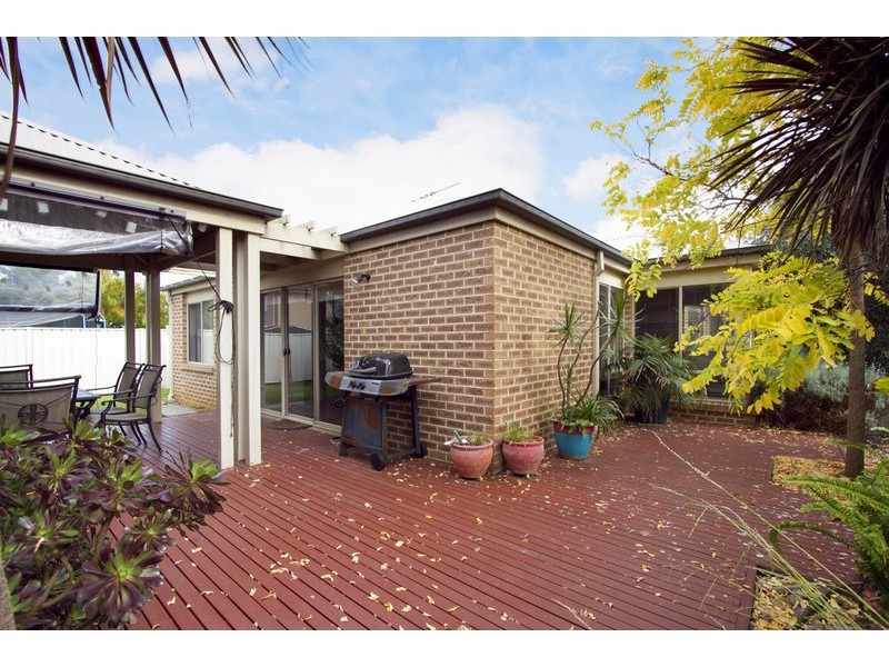 8 Riley Court, Pakenham VIC 3810