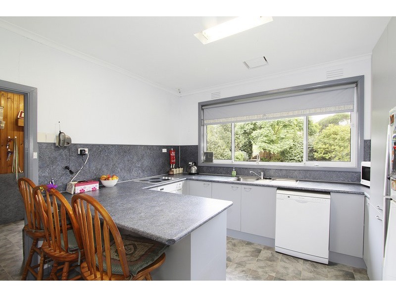 11 Princes Hwy, Pakenham VIC 3810