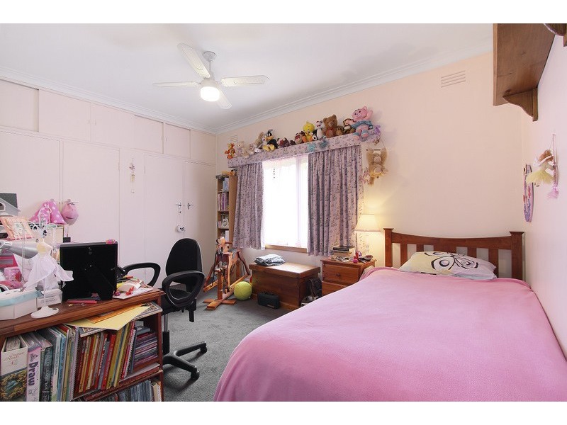 11 Princes Hwy, Pakenham VIC 3810